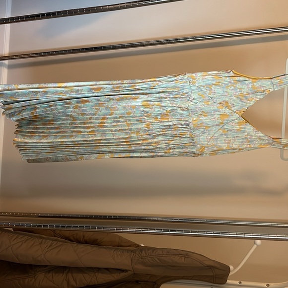 Vince Lotus Pleated Midi Dress- Size M - worn once - Picture 3 of 3